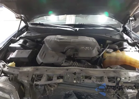 2015 Chrysler 300 300S z USA, uszkodzony, nr VIN 2C3CCABG9FH898885